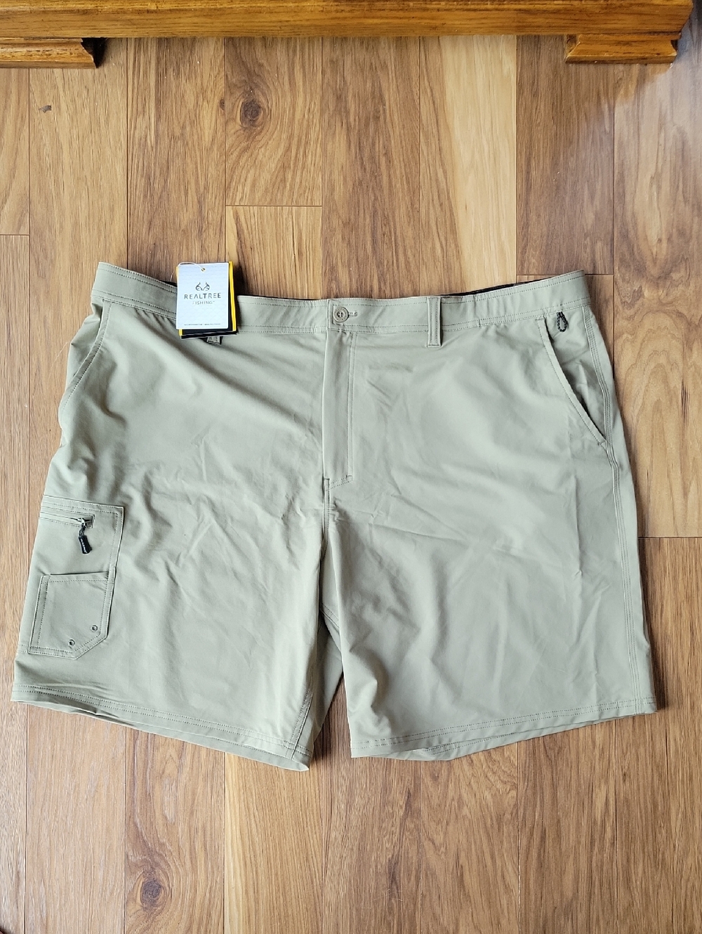 NWT Realtree Fishing Men's Illusion Hybrid Short - Stone Size 3XL